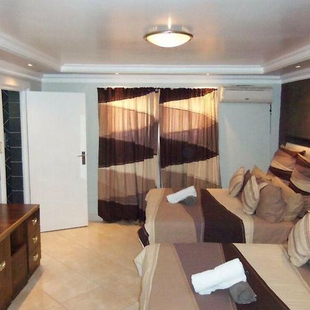 Desert Oasis Lodge Pretoria-Noord 外观 照片
